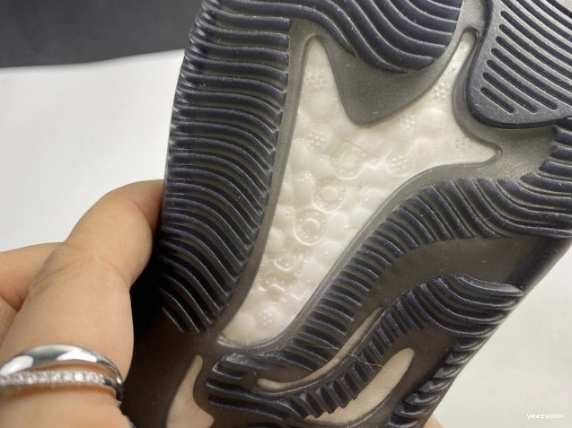 GLOW ADIDAS HYLTE YEEZY 380 BOOST FZ4990 0719